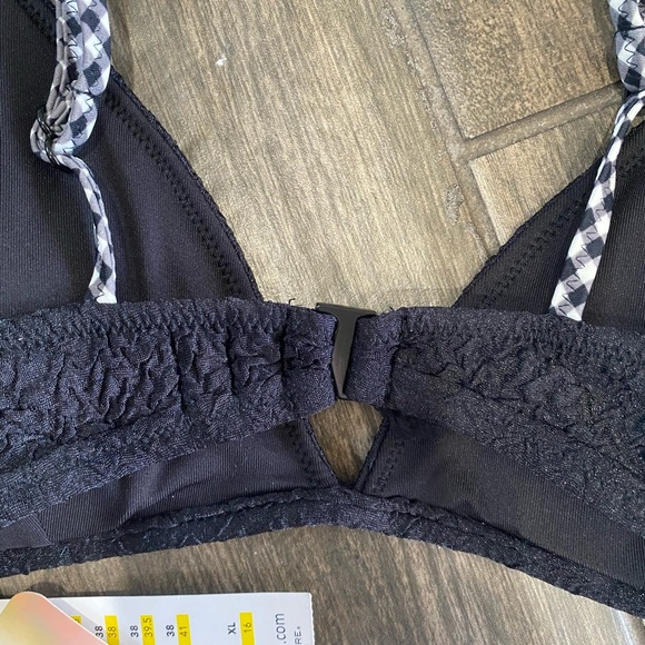 Black and White Bikini Top Medium - Picture 8 of 9